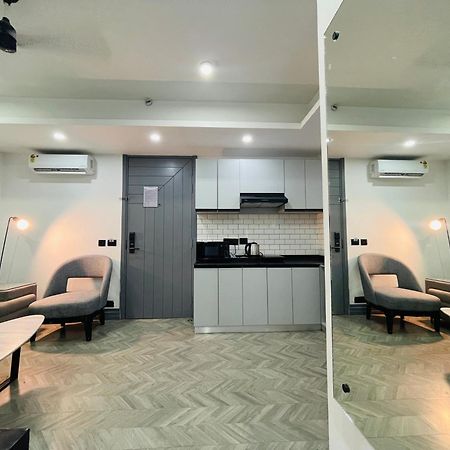 Bedchambers Serviced Apartments, Mg Road グルガウン エクステリア 写真
