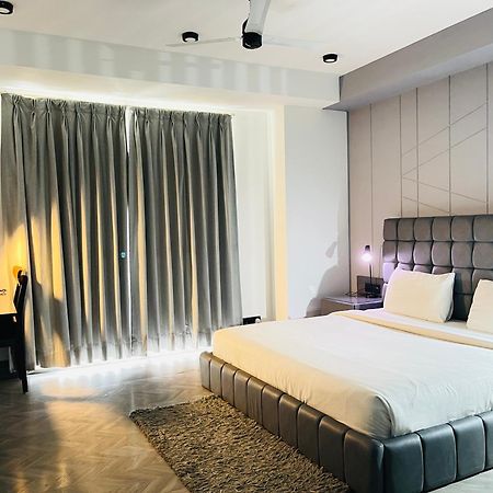 Bedchambers Serviced Apartments, Mg Road グルガウン エクステリア 写真